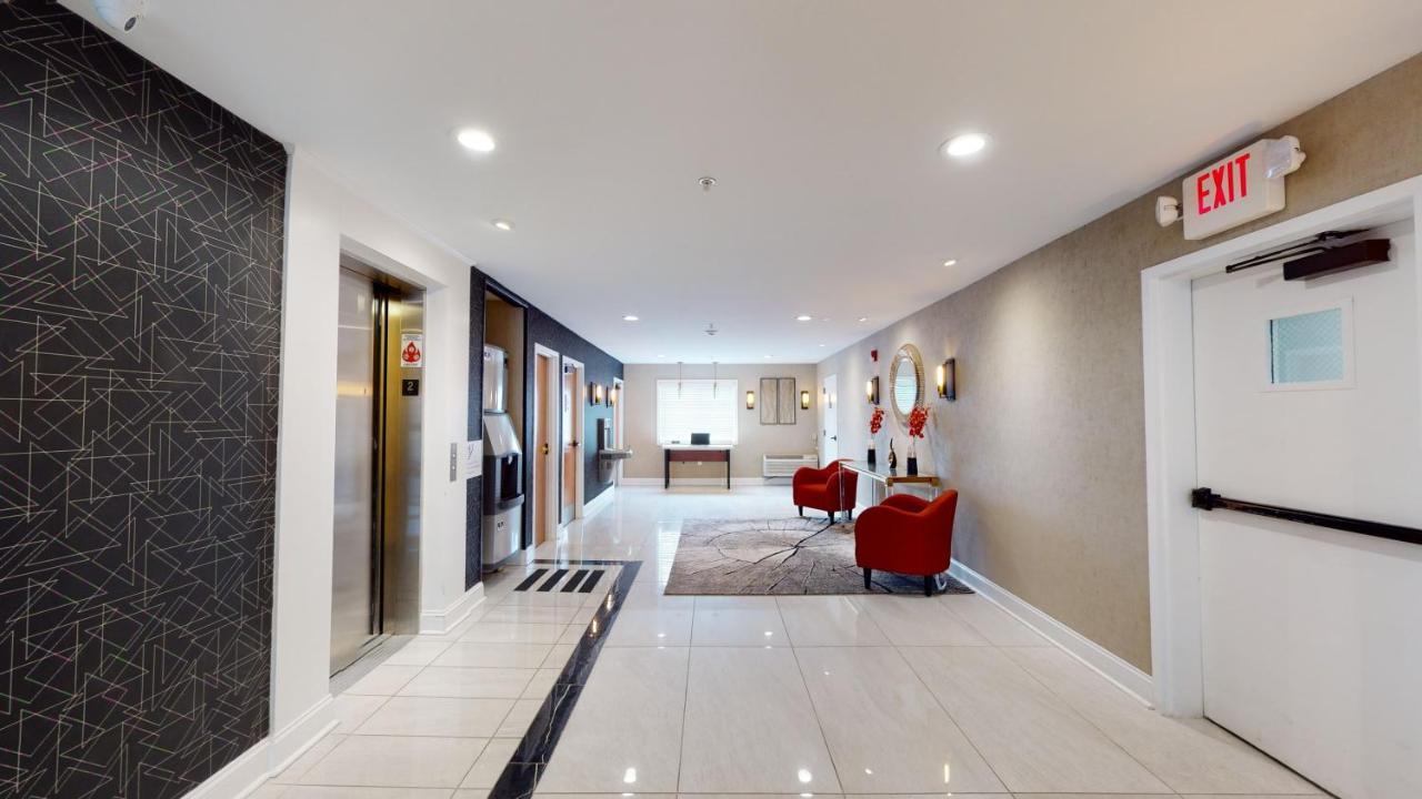 Ramada By Wyndham Strasburg - Shenandoah Valley Экстерьер фото