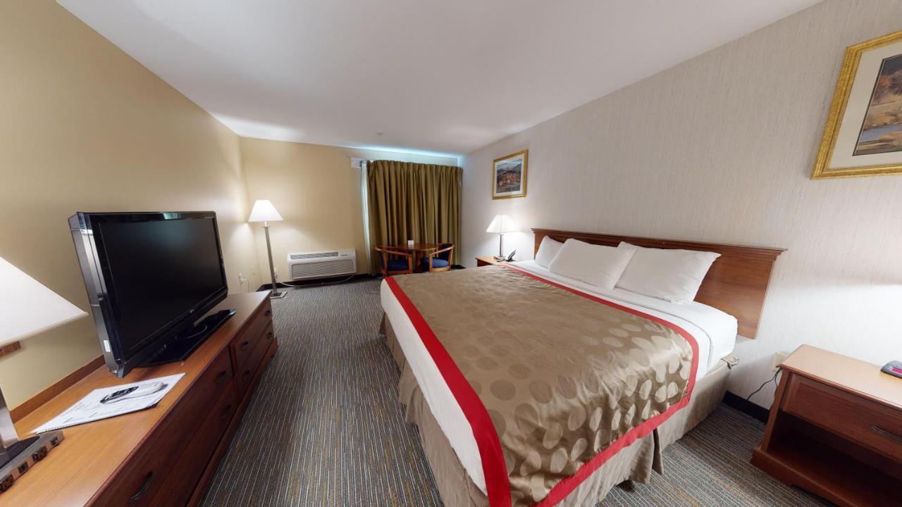 Ramada By Wyndham Strasburg - Shenandoah Valley Экстерьер фото