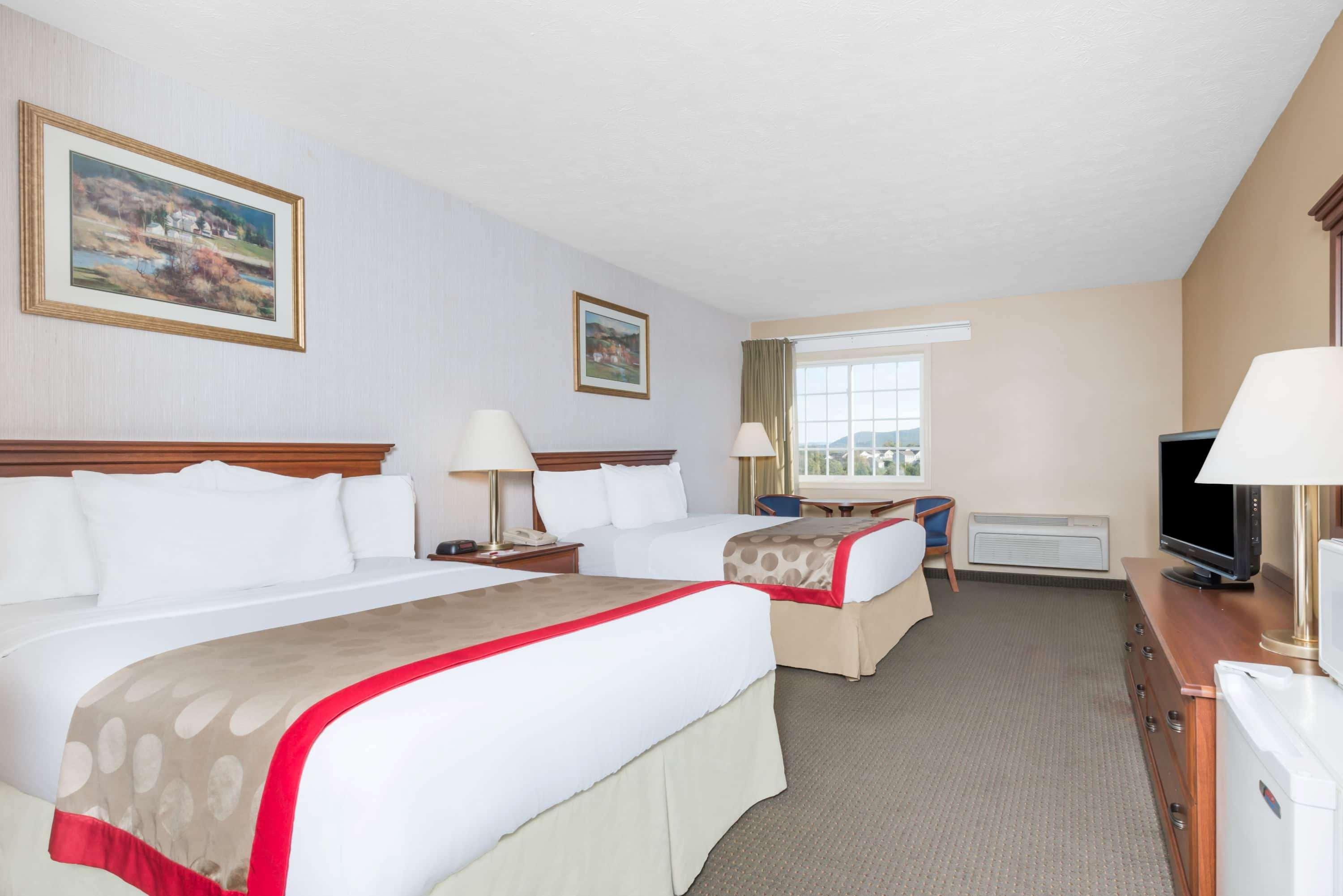 Ramada By Wyndham Strasburg - Shenandoah Valley Экстерьер фото