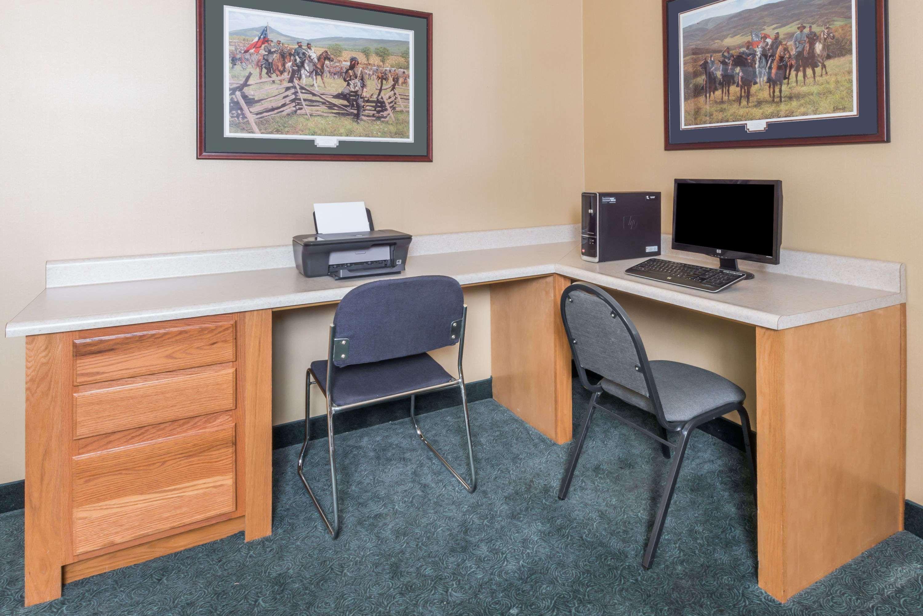 Ramada By Wyndham Strasburg - Shenandoah Valley Экстерьер фото
