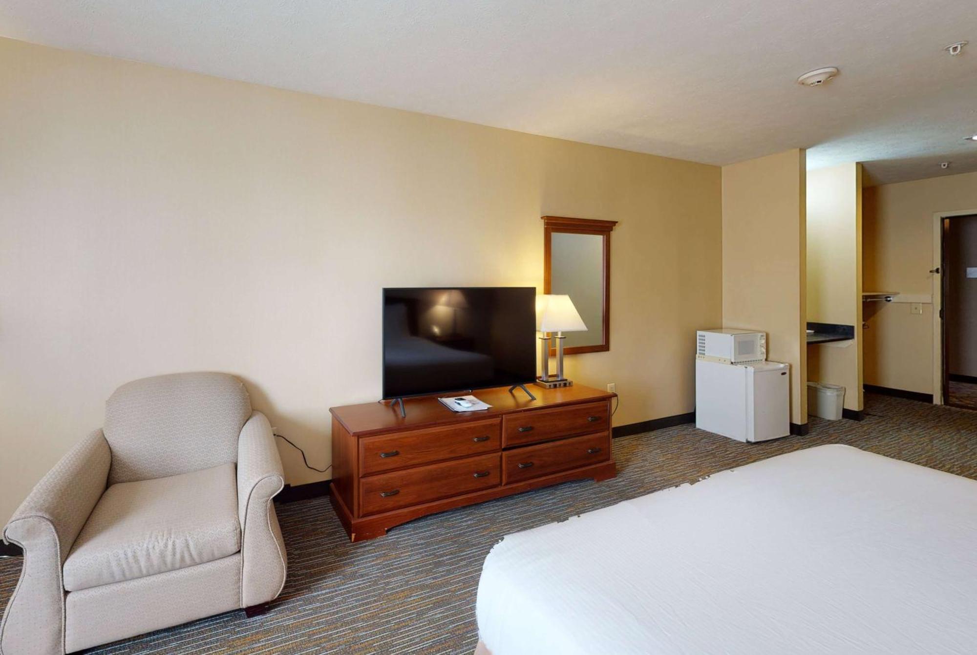 Ramada By Wyndham Strasburg - Shenandoah Valley Экстерьер фото