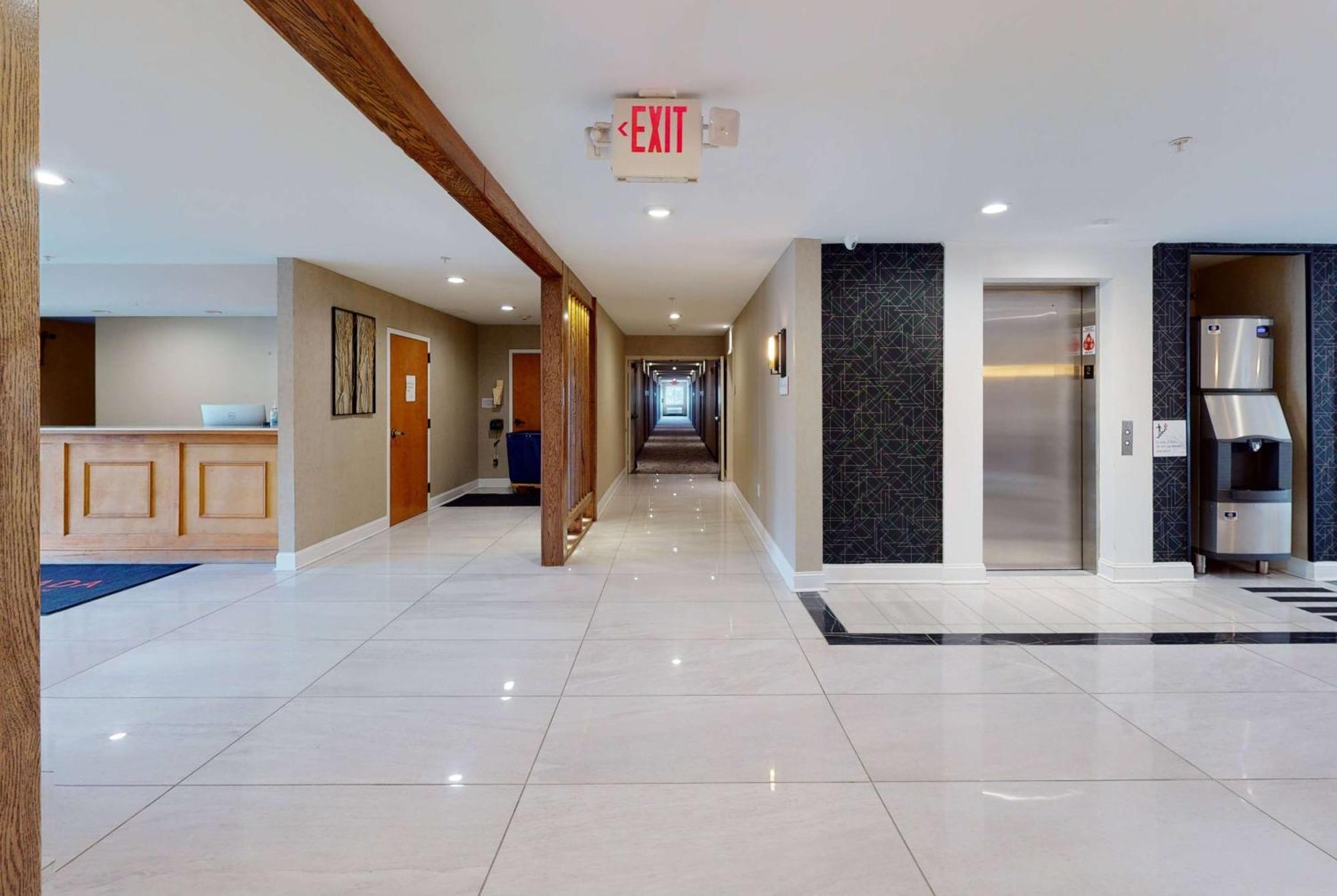 Ramada By Wyndham Strasburg - Shenandoah Valley Экстерьер фото